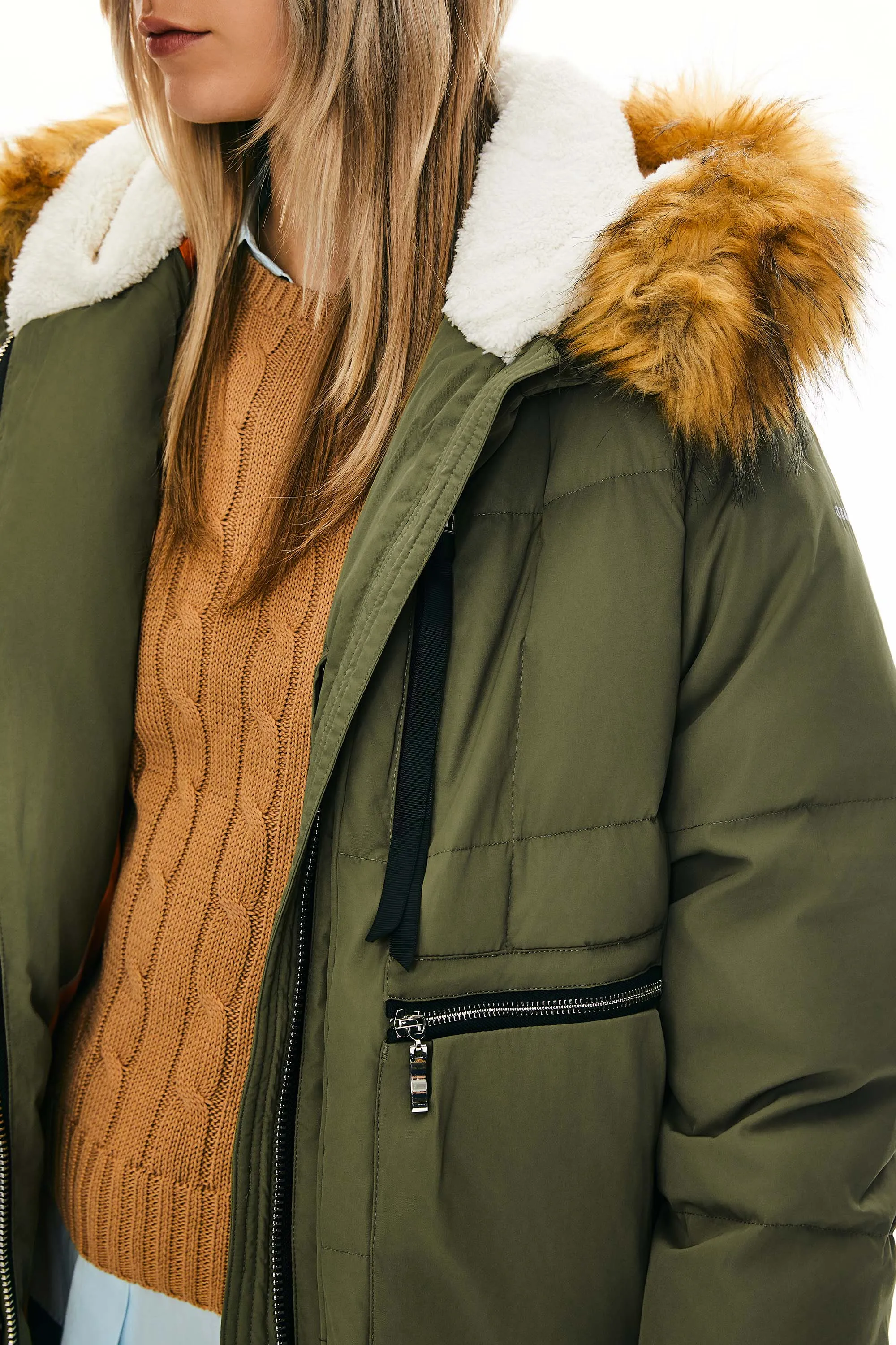 092 Classics Thickened Down Jacket with Faux Fur Hood