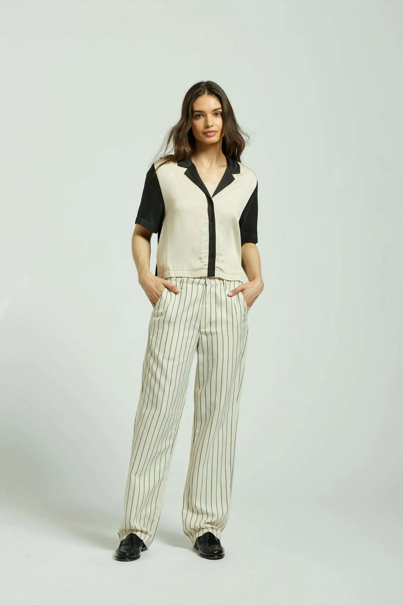 Bedford Pant - Whitecap/Washed Black Pinstripe