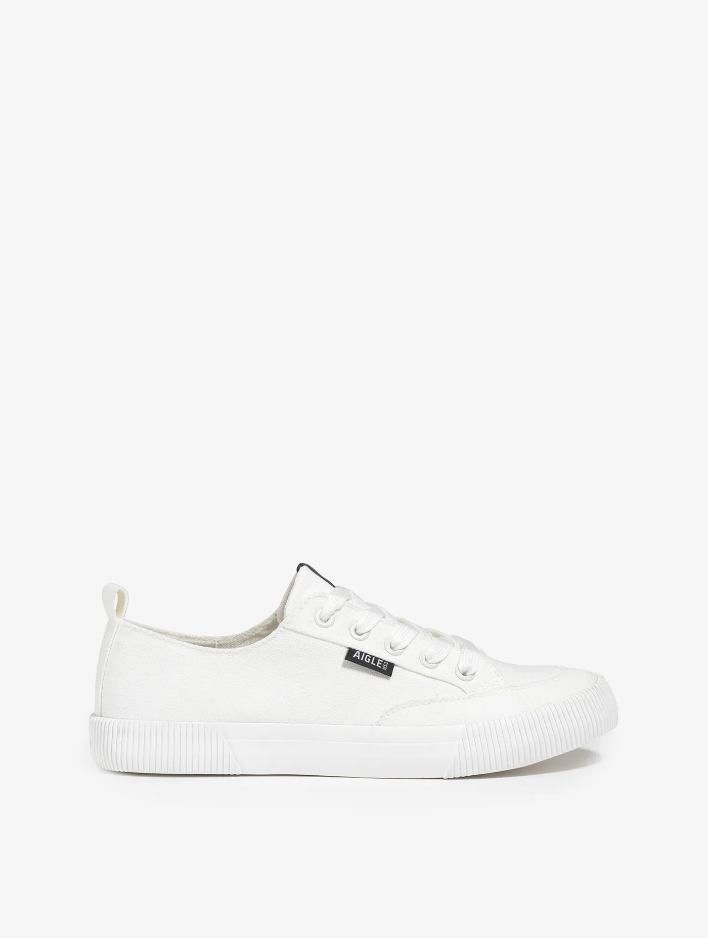 Canvas sneaker