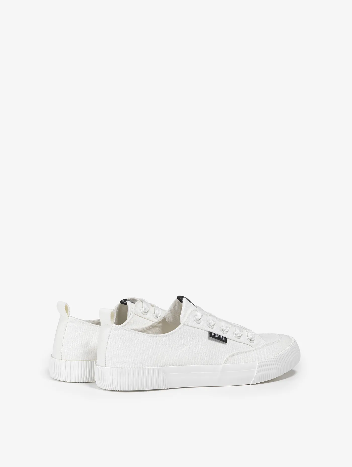 Canvas sneaker