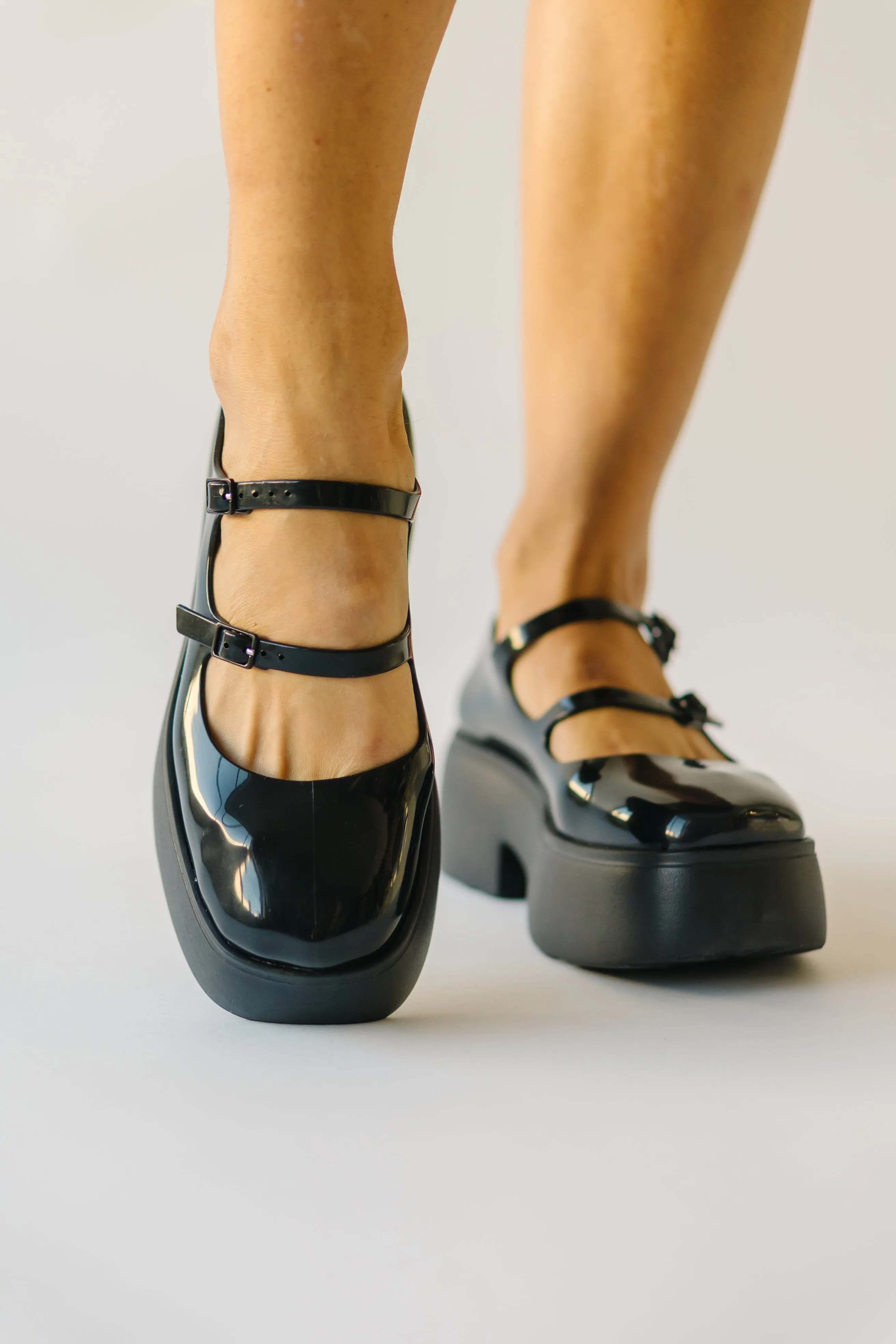 Melissa: Farah Jelly Platform in Black