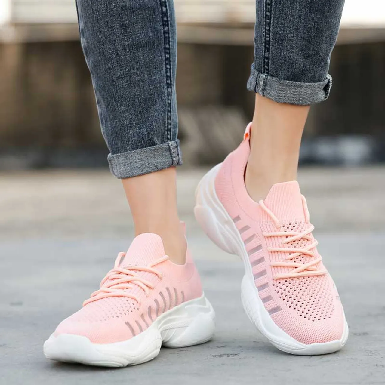 Pink flyknit stripe hollow lace shoe sneaker