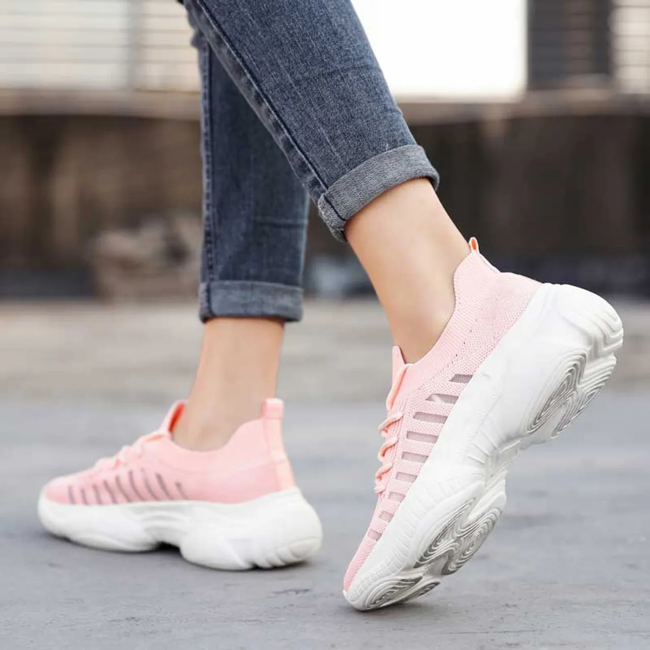 Pink flyknit stripe hollow lace shoe sneaker