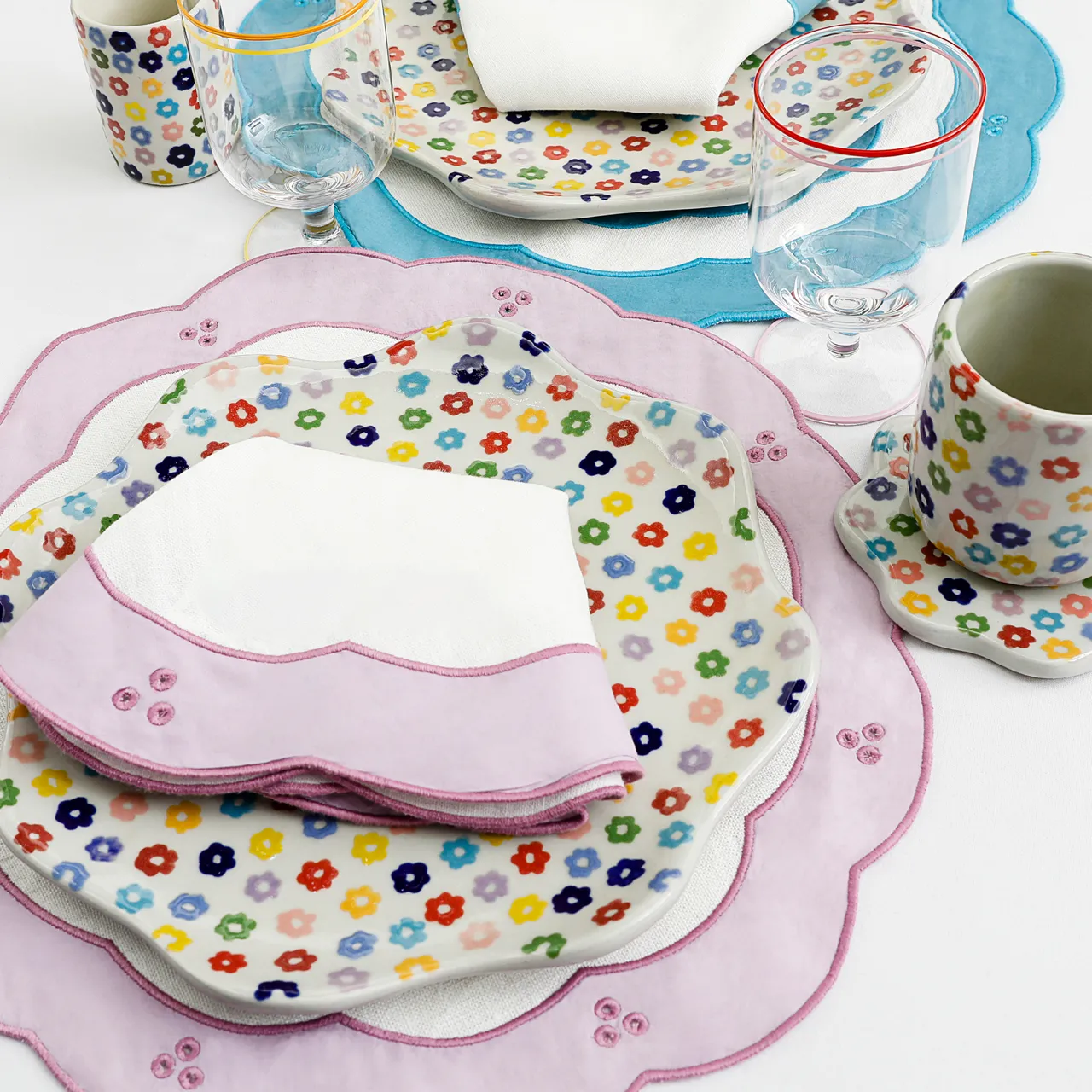 The Classic Placemat, Set of 12 - Rainbow Cloud / Linen