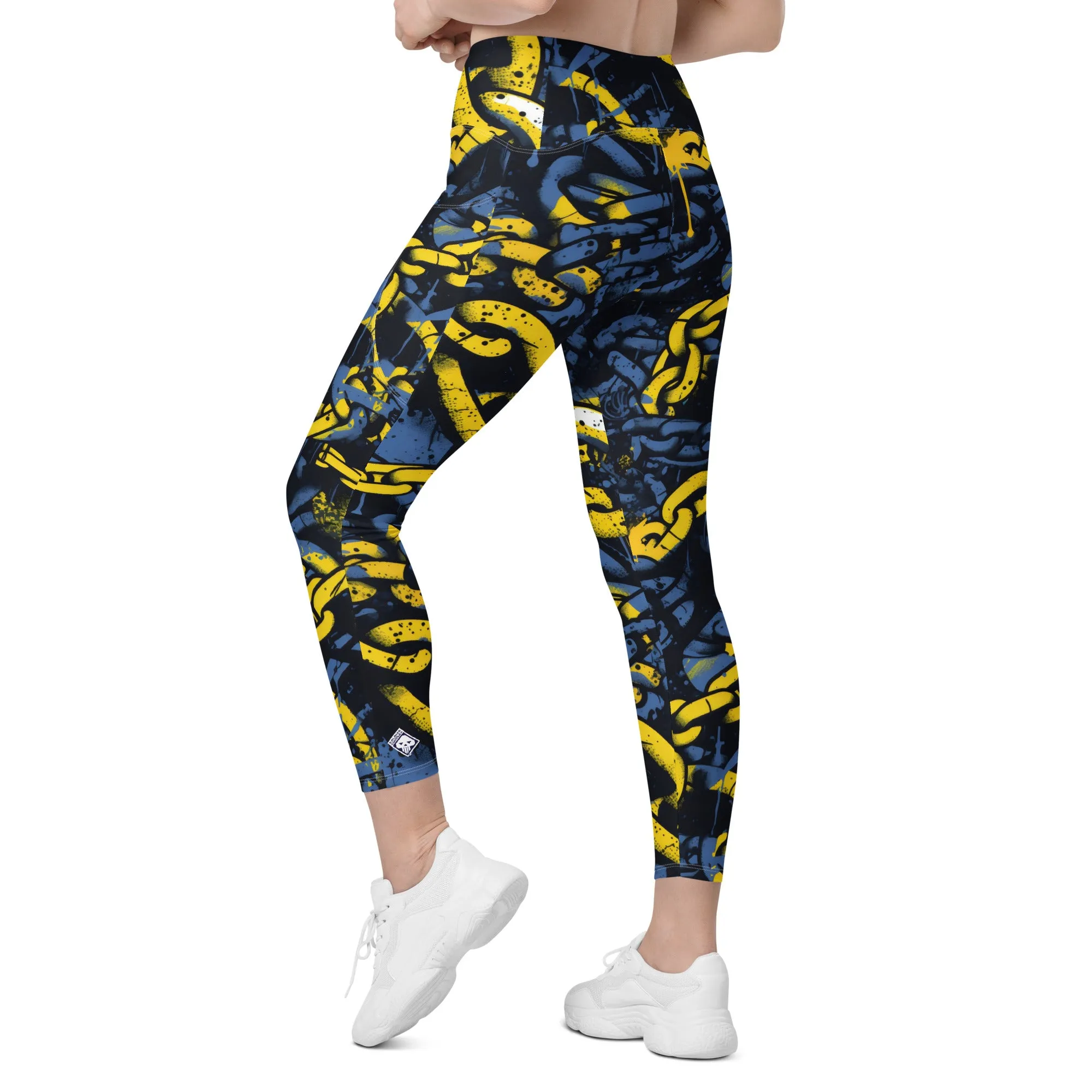 Urban Chic Strides: Women's Mile After Mile Golden Chains 002 Running Leggings