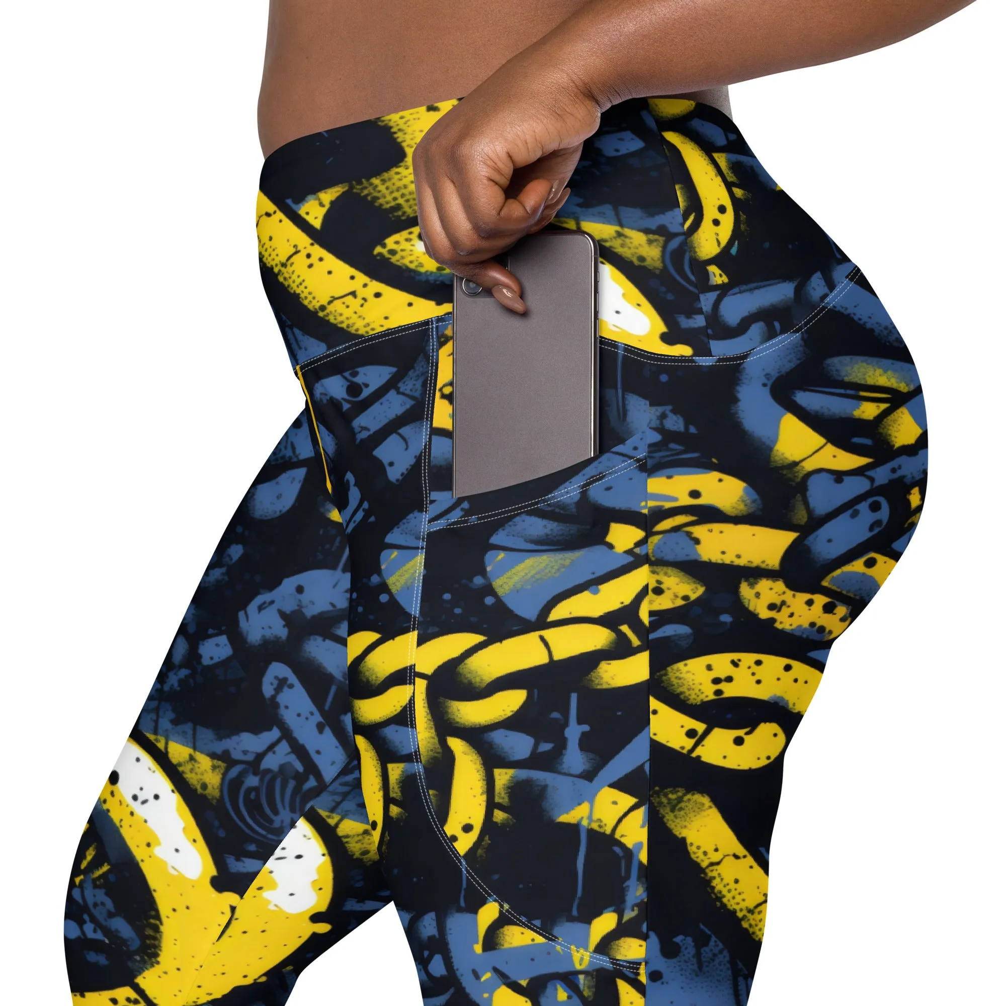 Urban Chic Strides: Women's Mile After Mile Golden Chains 002 Running Leggings