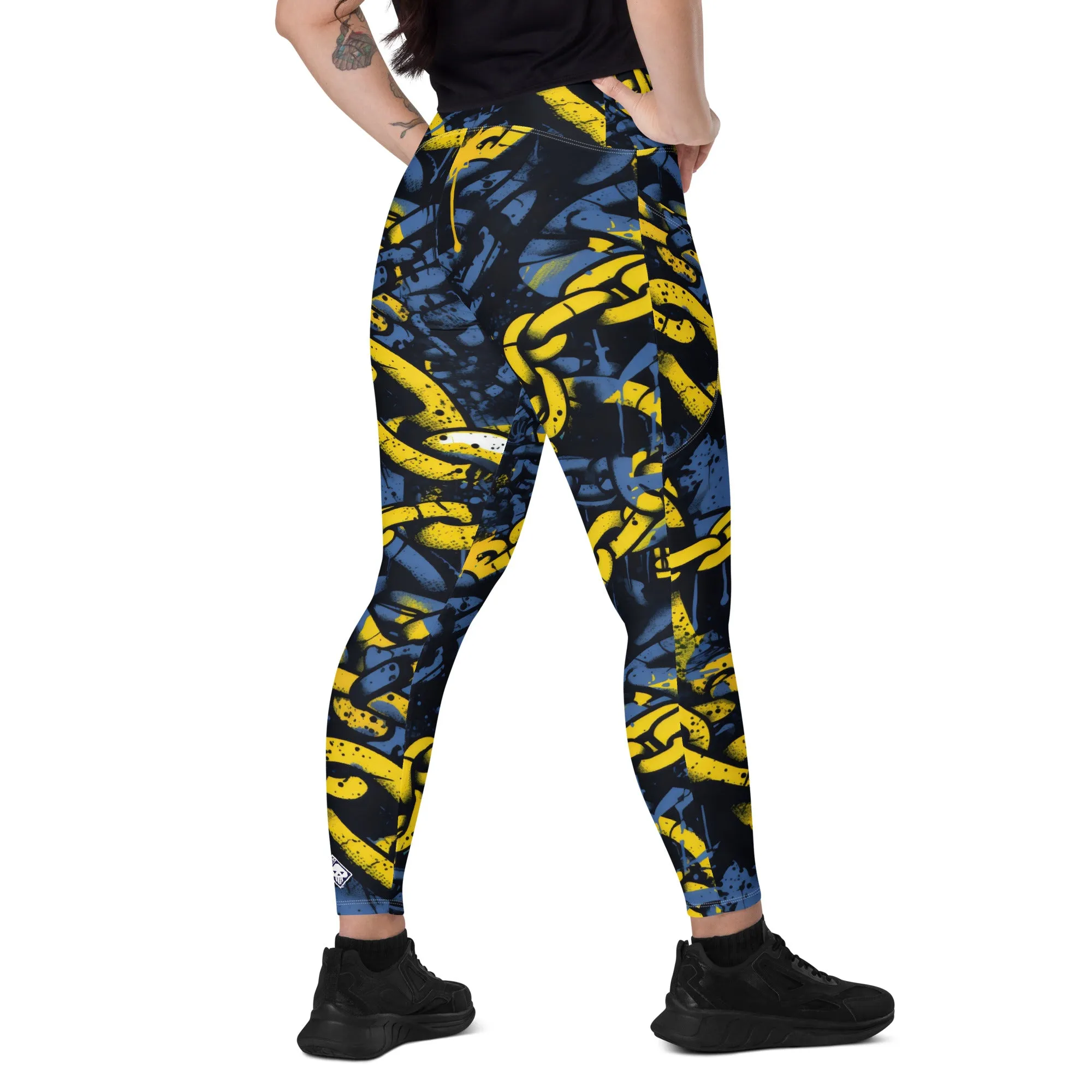 Urban Chic Strides: Women's Mile After Mile Golden Chains 002 Running Leggings