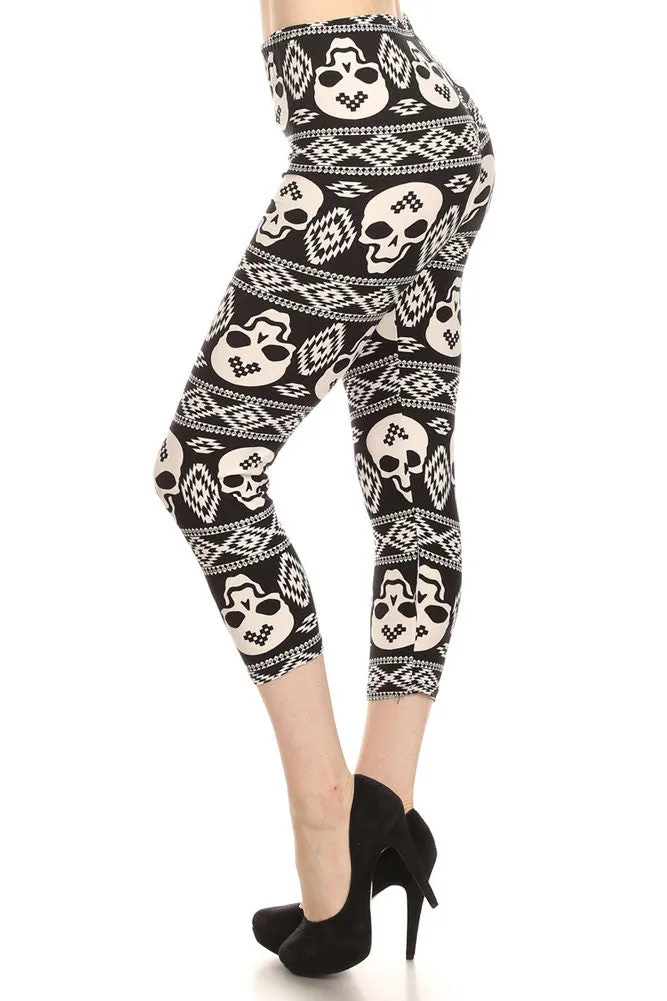 Women's Regular Navajo Skull Mix Pattern Print Capri Leggings - Black White