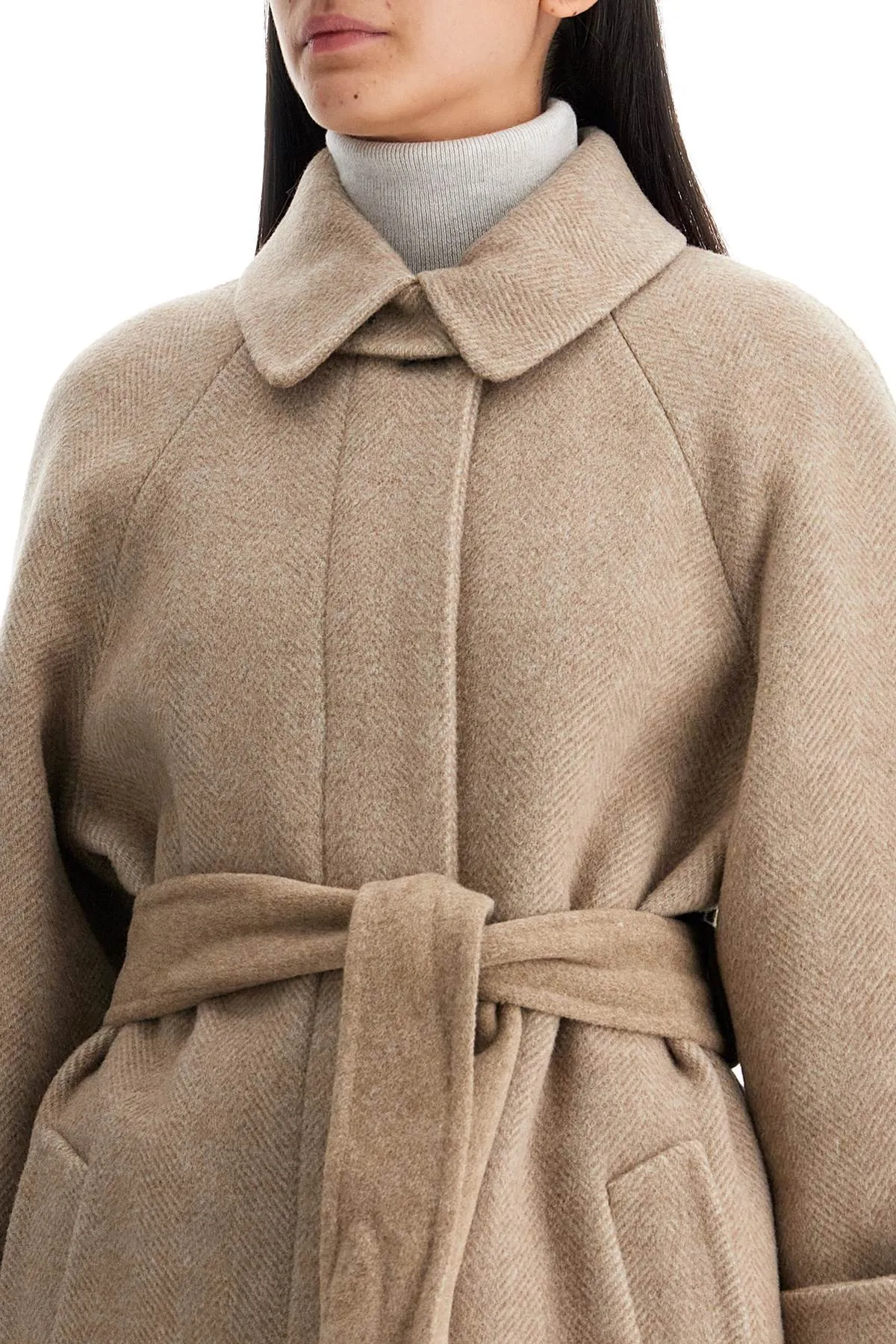 wool and cashmere coat with belt.